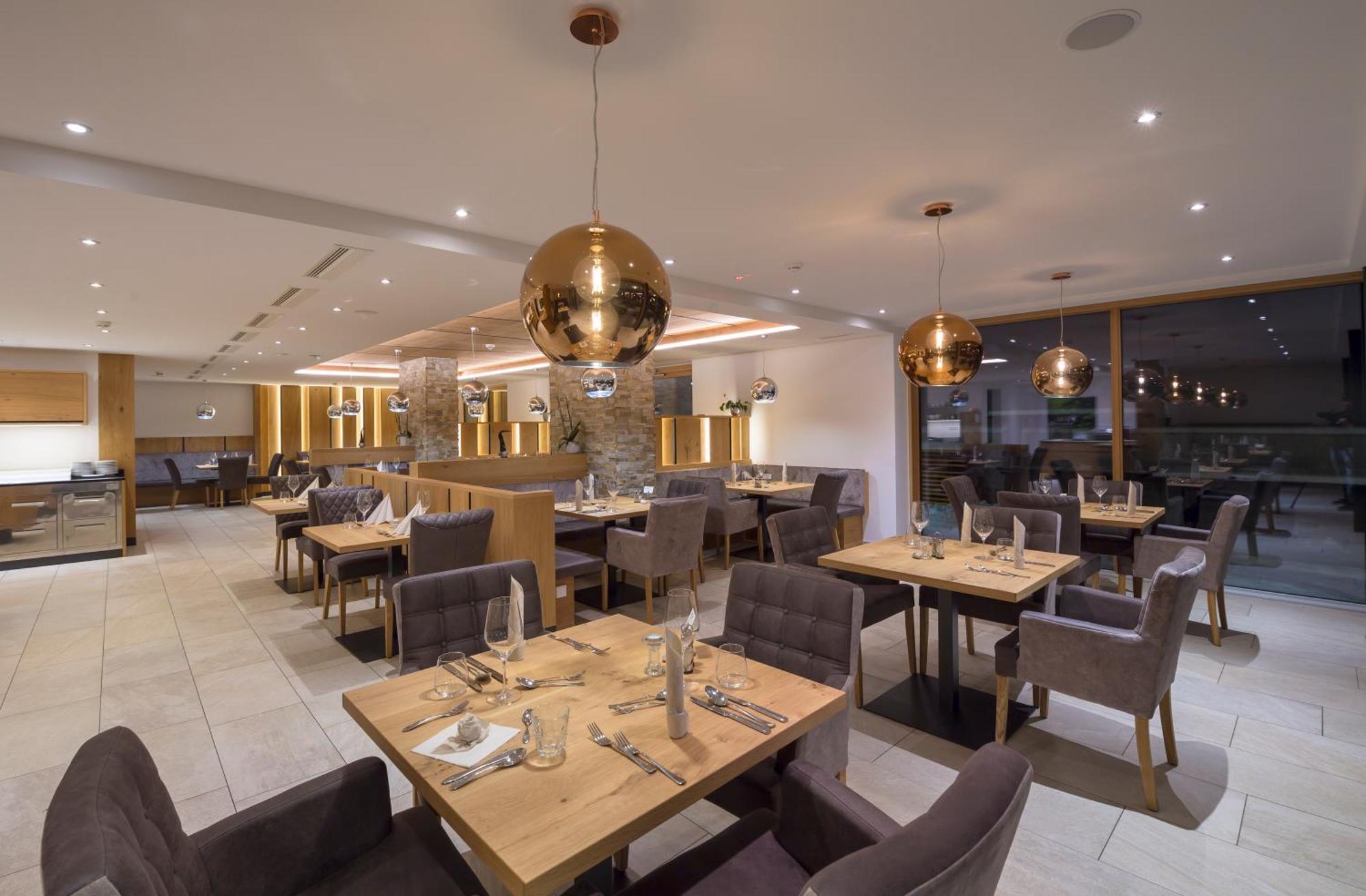 Hotel Restaurant Schaurhof Sterzing Buitenkant foto