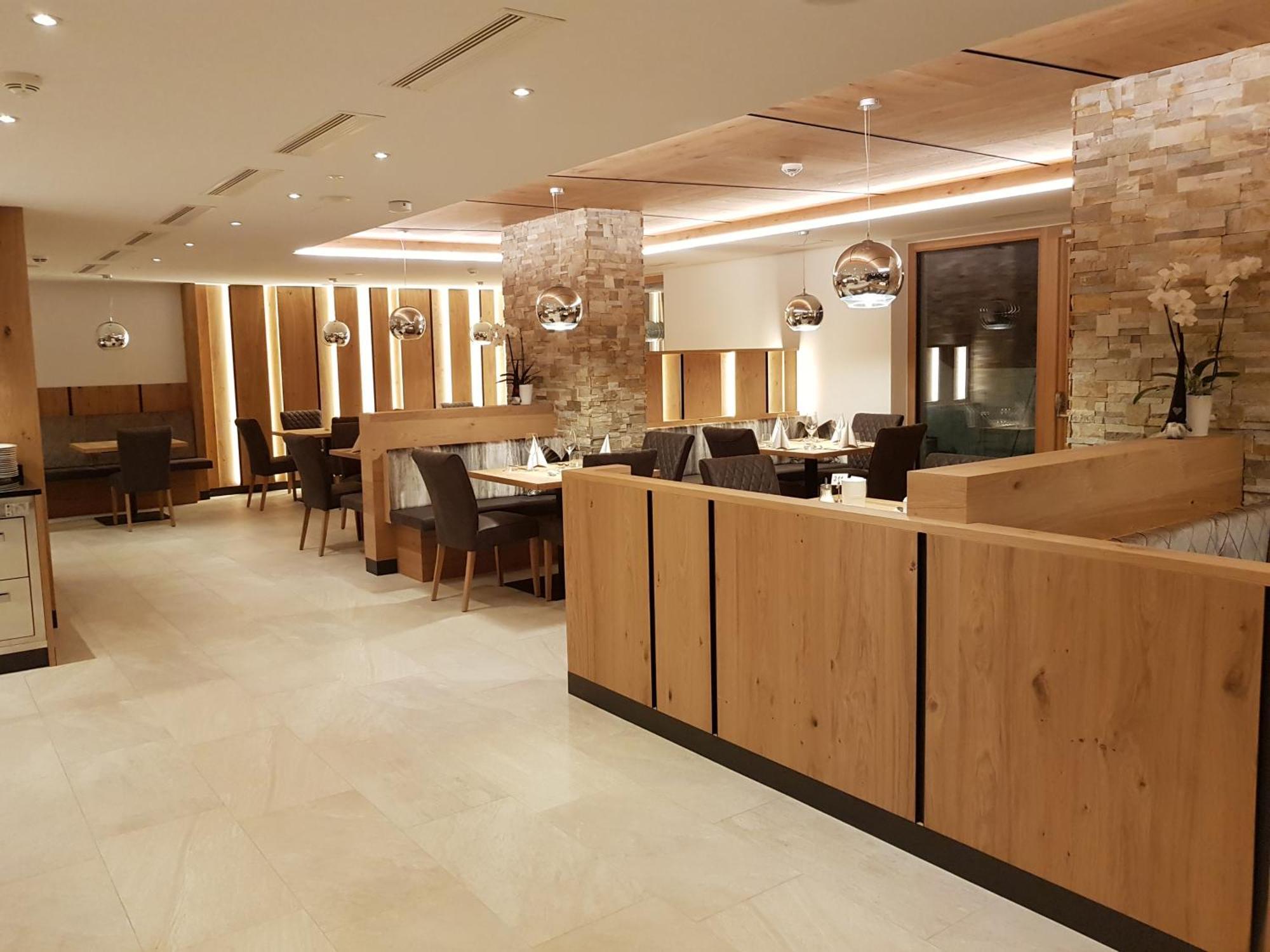 Hotel Restaurant Schaurhof Sterzing Buitenkant foto