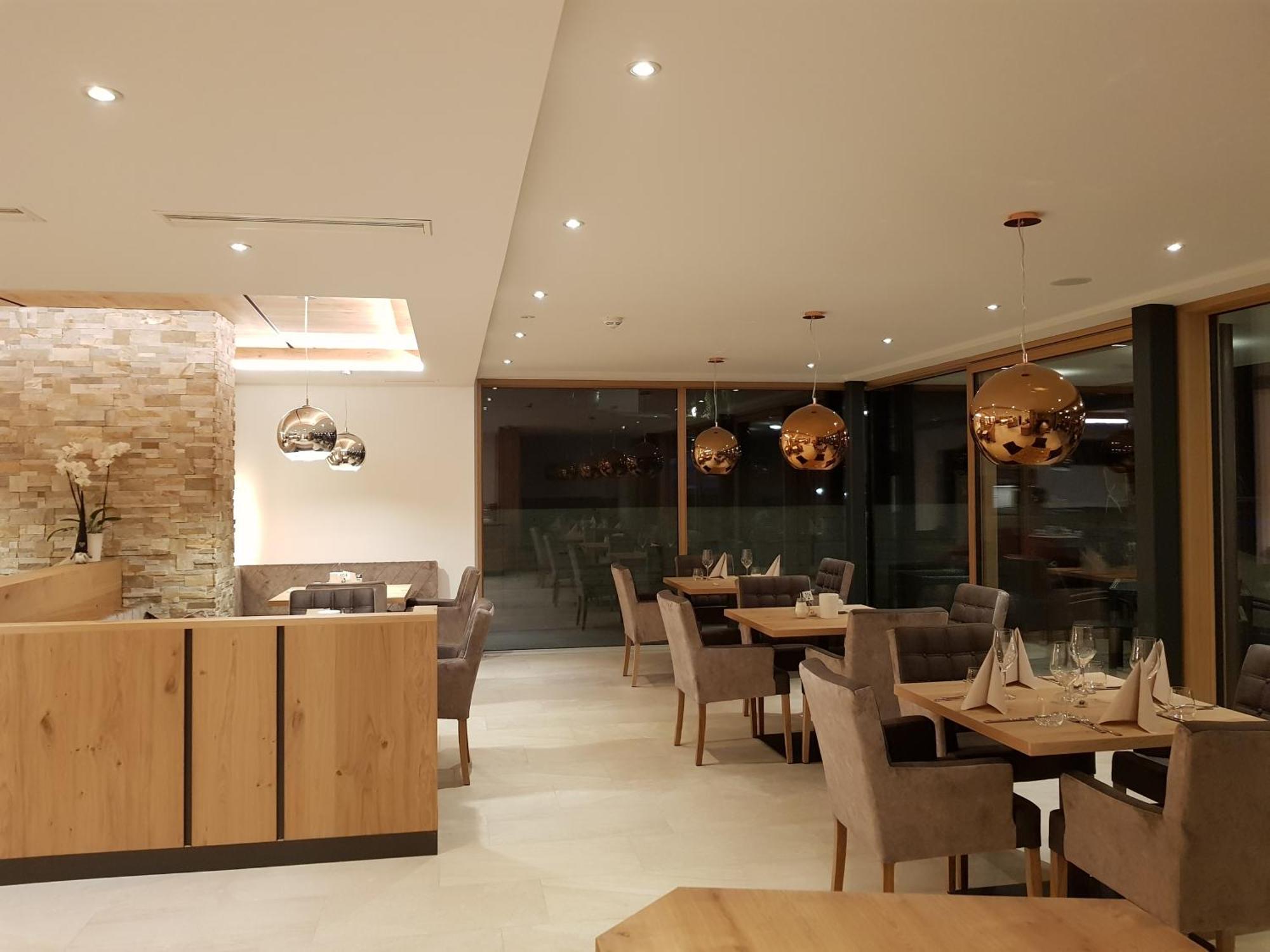 Hotel Restaurant Schaurhof Sterzing Buitenkant foto
