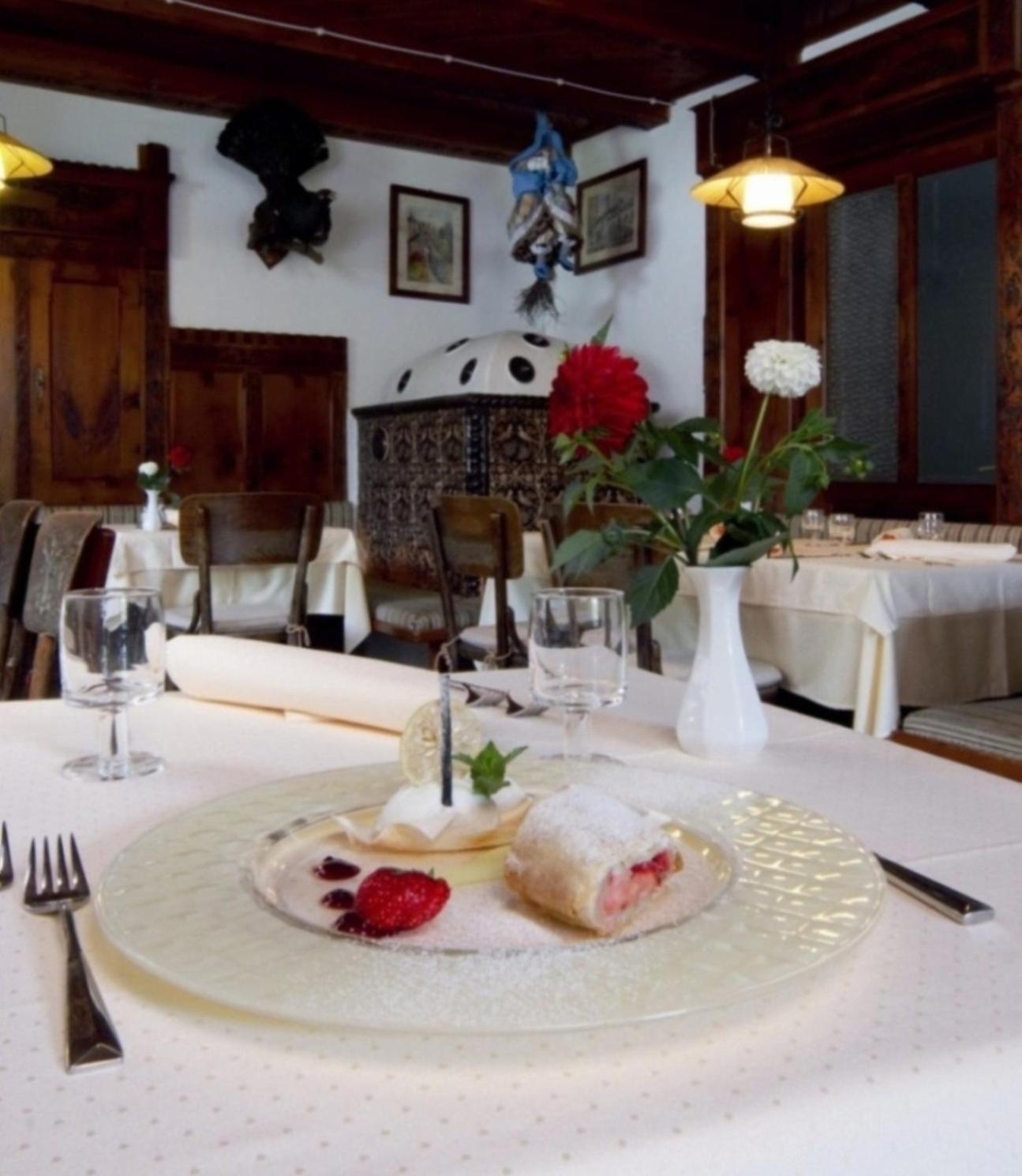 Hotel Restaurant Schaurhof Sterzing Buitenkant foto