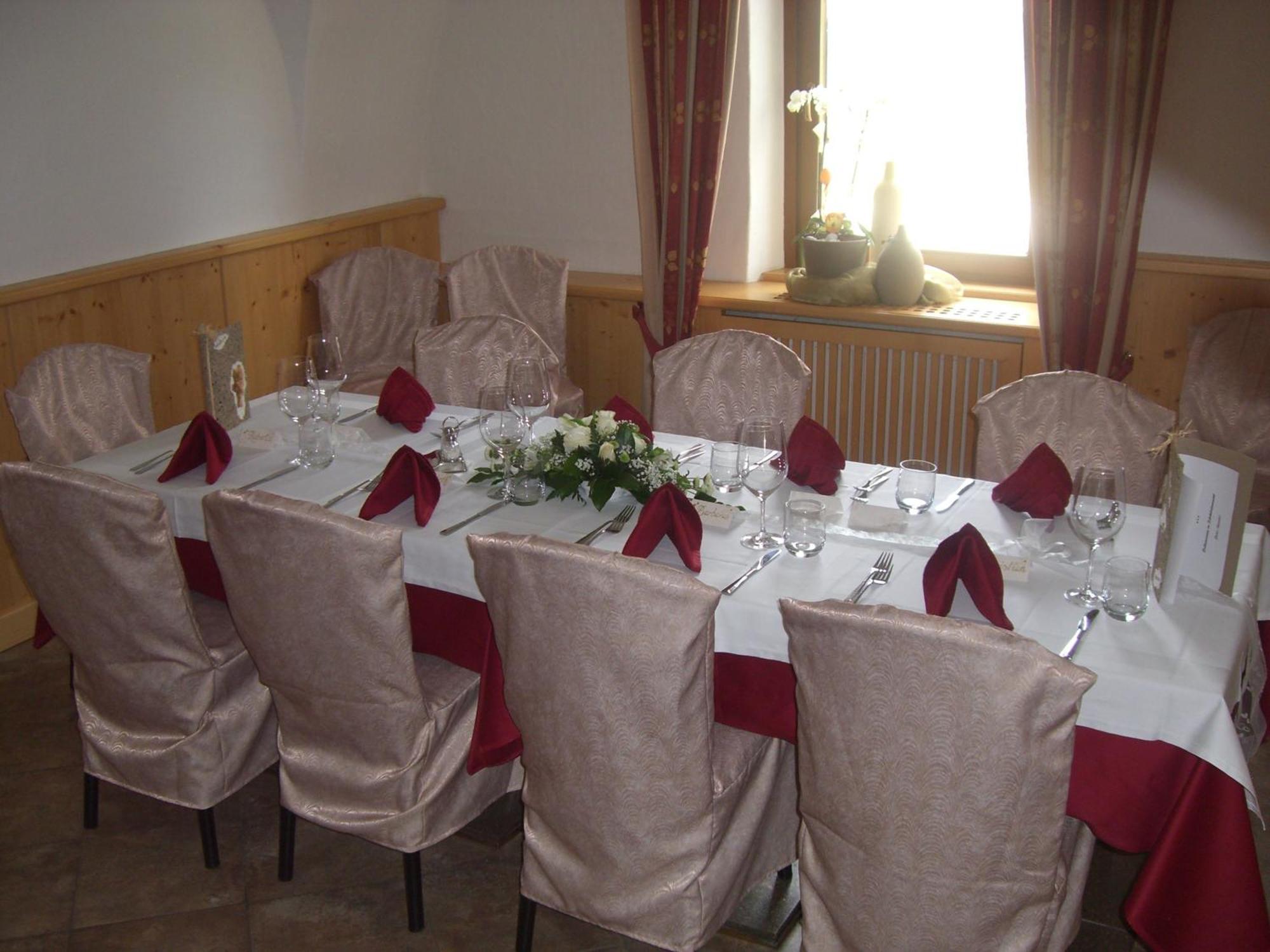 Hotel Restaurant Schaurhof Sterzing Buitenkant foto
