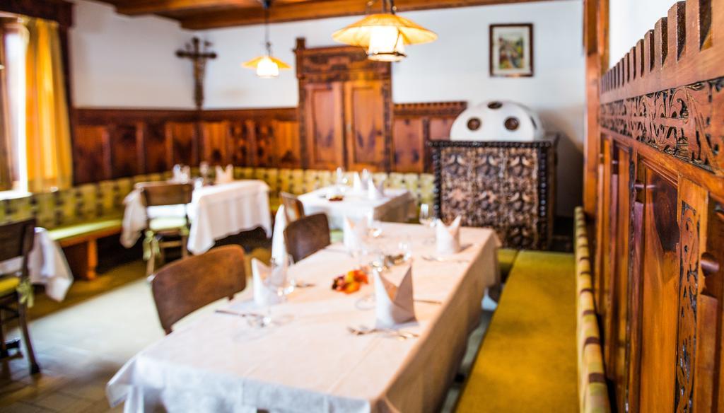 Hotel Restaurant Schaurhof Sterzing Buitenkant foto